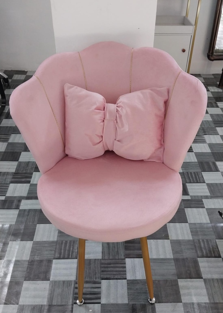 Shell Velvet Chair with Gold Trim & Pillow | Pink
